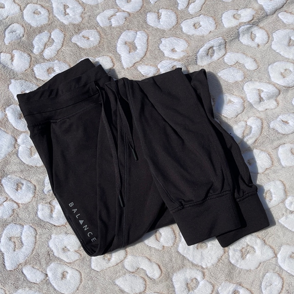 Balance Athletica Select Joggers in Poise